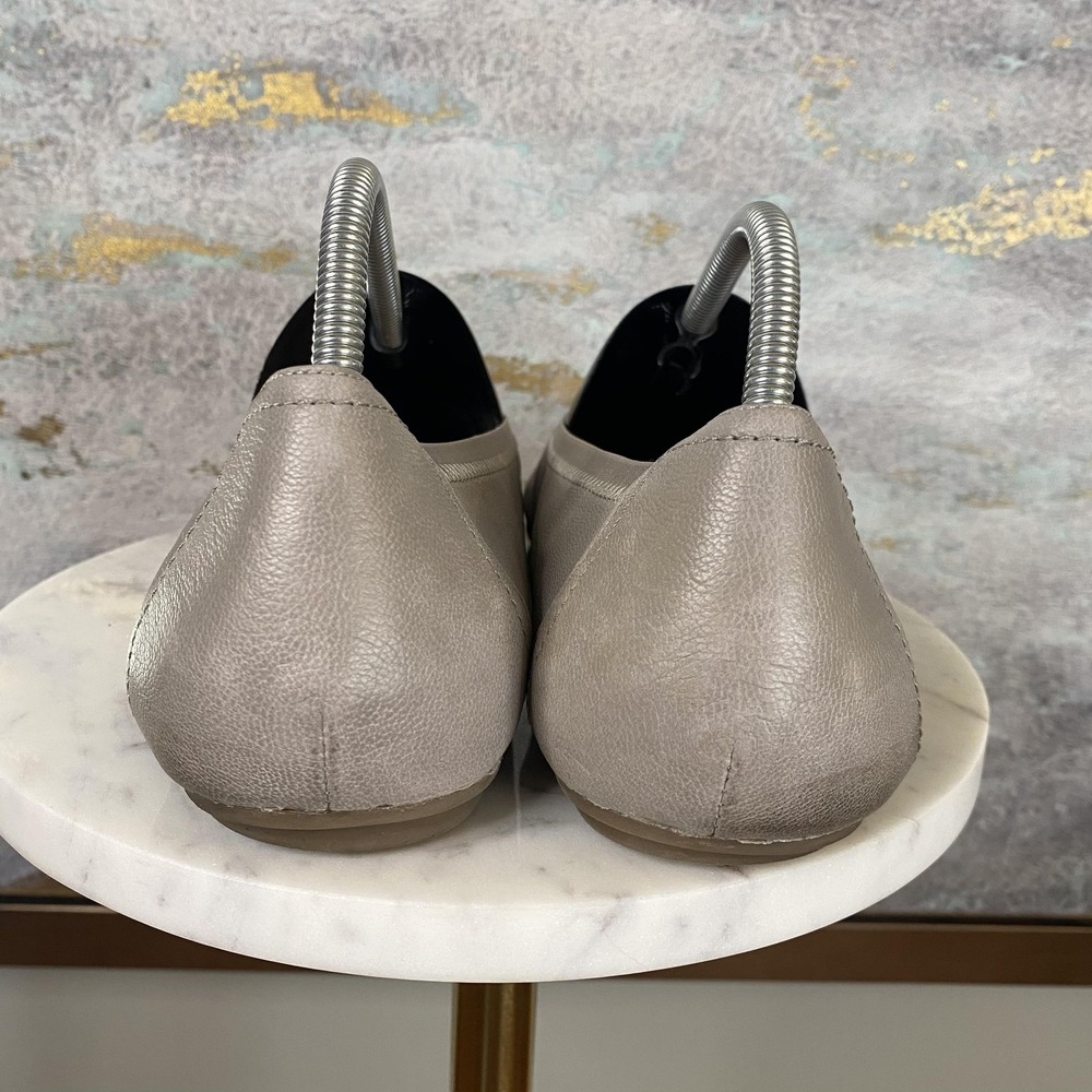 Vionic Ballet Flat Shoes Womens Size 10 Beige Leather Comfort CAROLLAVS323 - Picture 4 of 11